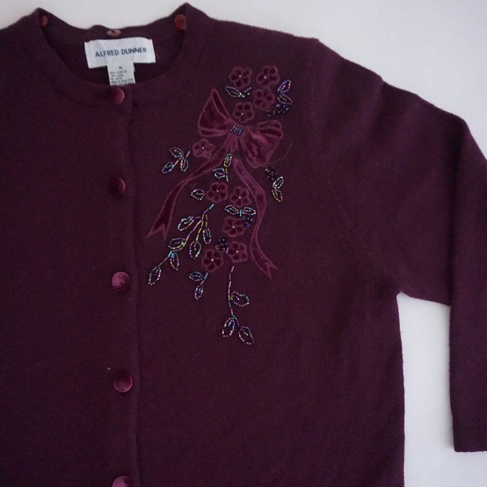 Vintage Alfred Dunner Plum Beaded Floral Bow Embroidered Wool Knit Cardigan M - Picture 6 of 10